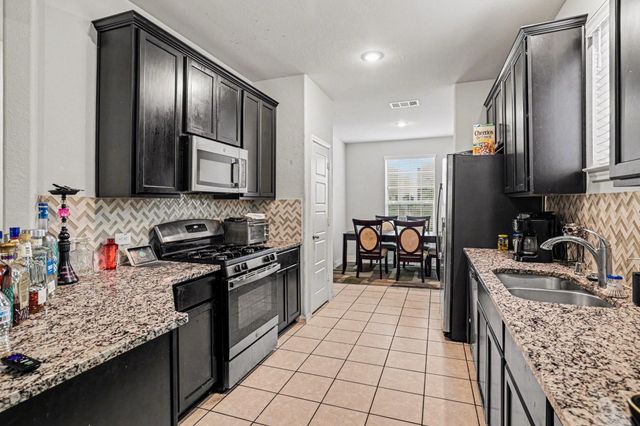 2807 Glenfield Manor Lane, Houston, TX 77014