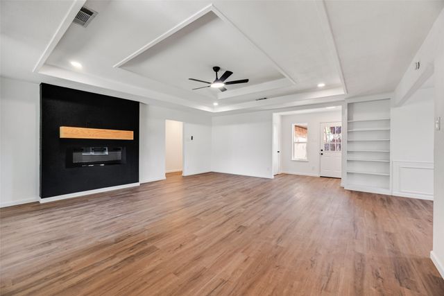 3500 Raynorwood Court, Arlington, TX 76015