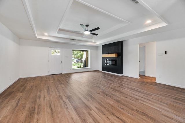 3500 Raynorwood Court, Arlington, TX 76015