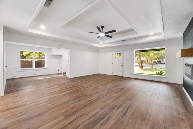 3500 Raynorwood Court, Arlington, TX 76015