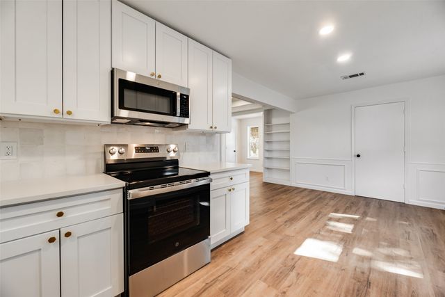 3500 Raynorwood Court, Arlington, TX 76015