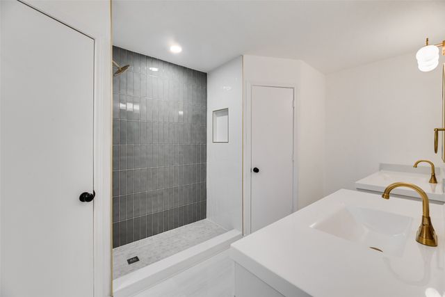 3500 Raynorwood Court, Arlington, TX 76015