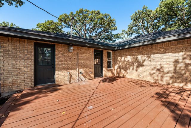 3500 Raynorwood Court, Arlington, TX 76015
