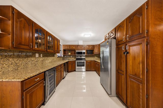 20450 SW 198th Ave, Miami, FL 33187