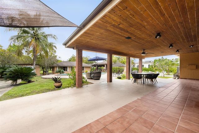 20450 SW 198th Ave, Miami, FL 33187