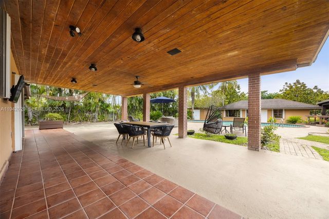 20450 SW 198th Ave, Miami, FL 33187