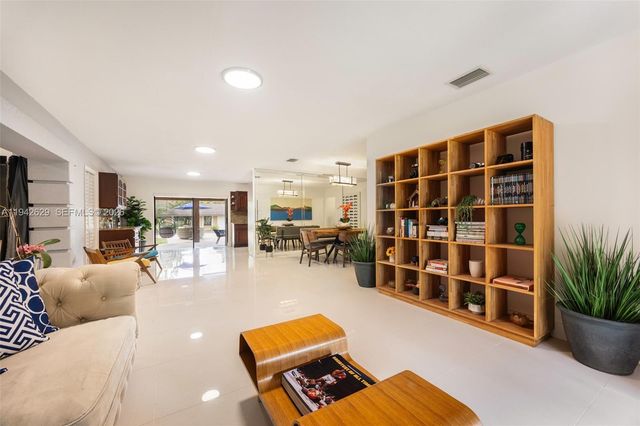 20450 SW 198th Ave, Miami, FL 33187