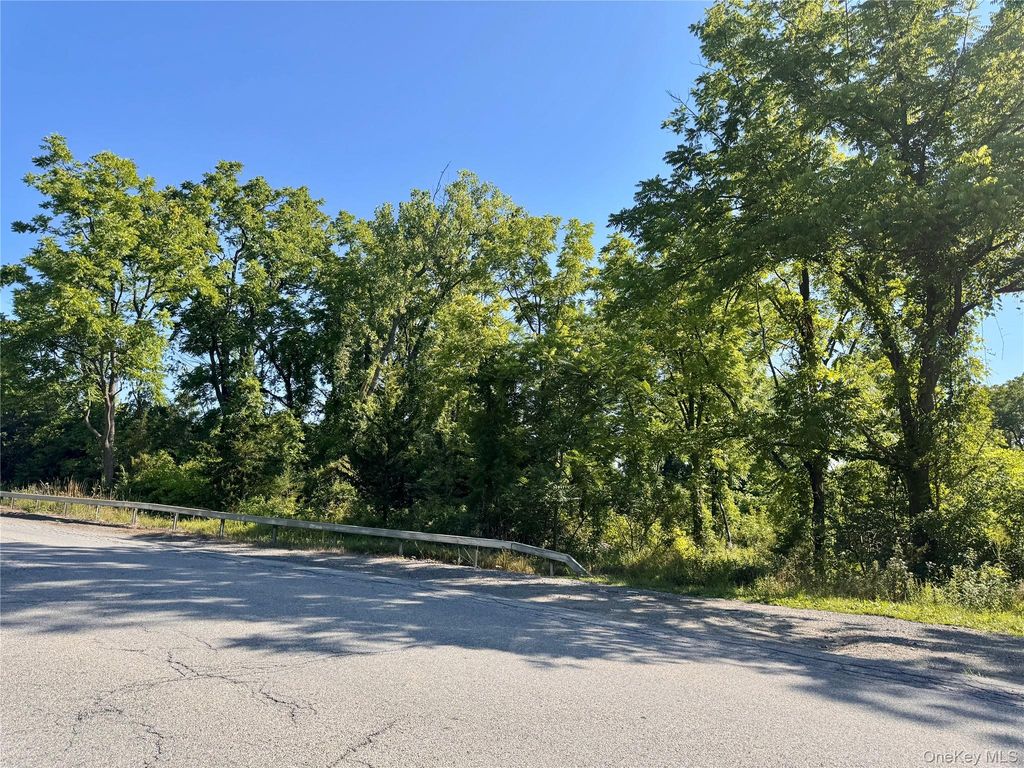 80 Fishkill Hook Road, Hopewell Junction, NY 12533 — exterior