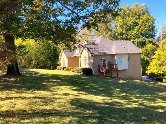 1225 Meeks Cemetery Rd, Burns, TN 37029