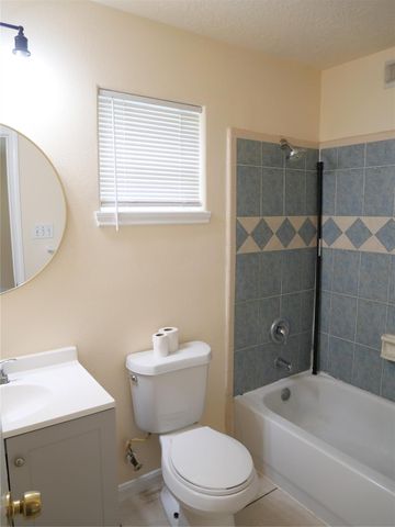 6603 Schambray Street, Houston, TX 77085