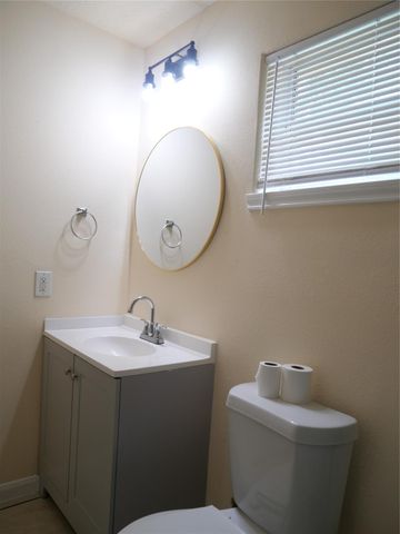 6603 Schambray Street, Houston, TX 77085