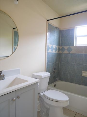 6603 Schambray Street, Houston, TX 77085