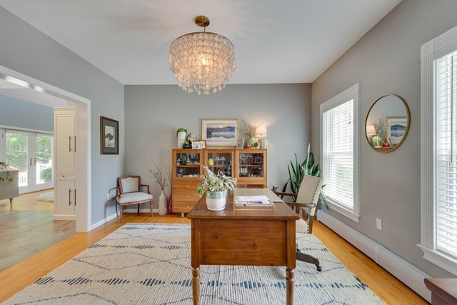3 Paris Way, Woburn, MA 01801