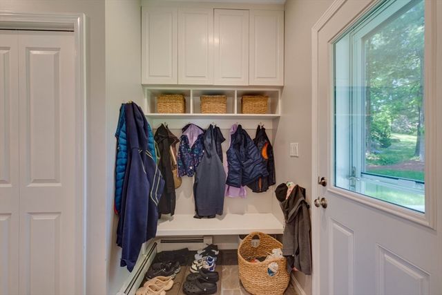 3 Paris Way, Woburn, MA 01801