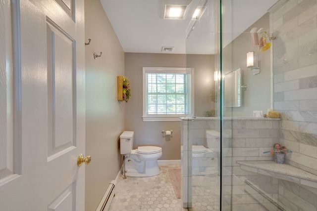 3 Paris Way, Woburn, MA 01801