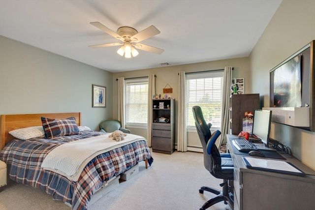 3 Paris Way, Woburn, MA 01801
