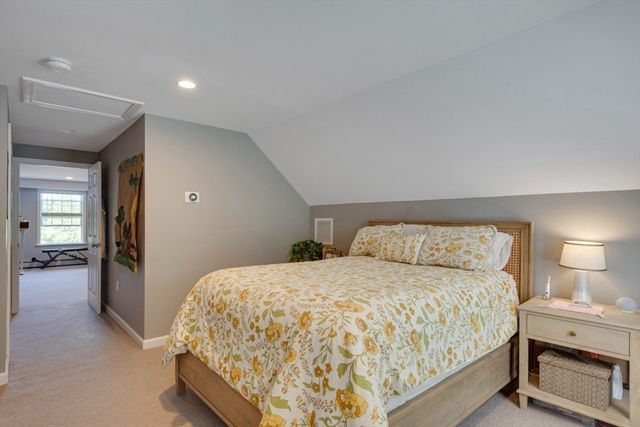 3 Paris Way, Woburn, MA 01801