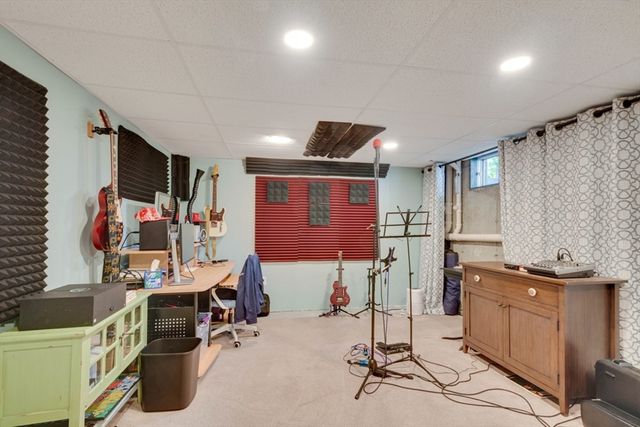 3 Paris Way, Woburn, MA 01801