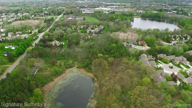6 Mccandlish Road, Grand Blanc, MI 48439