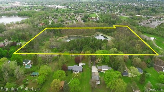 6 Mccandlish Road, Grand Blanc, MI 48439