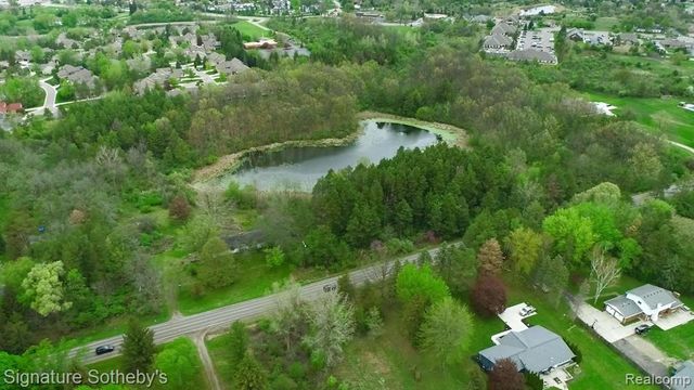 6 Mccandlish Road, Grand Blanc, MI 48439