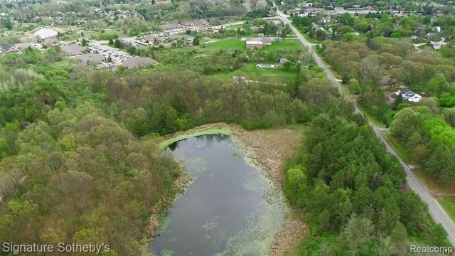 6 Mccandlish Road, Grand Blanc, MI 48439