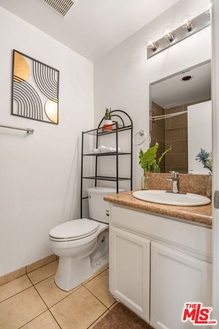 5325 Newcastle Avenue 327, Encino (los Angeles), CA 91316