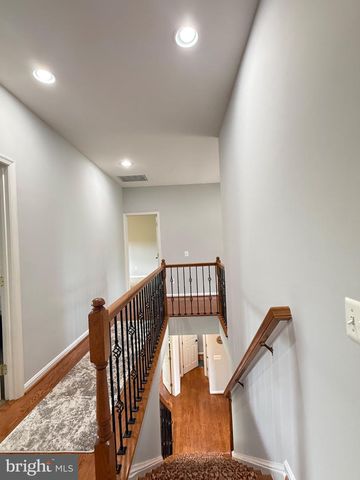 18801 BIRDWOOD CT, Leesburg, VA 20176