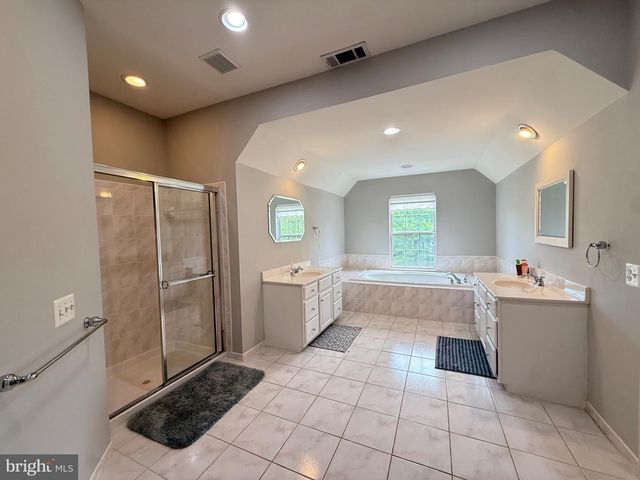 18801 BIRDWOOD CT, Leesburg, VA 20176