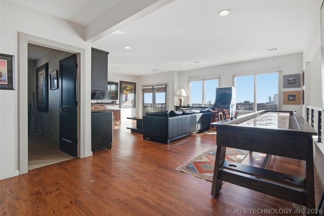 219 W Victoria Street, Tulsa, OK 74106