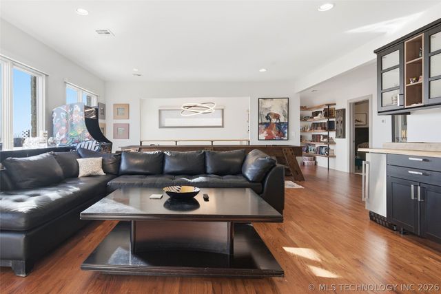 219 W Victoria Street, Tulsa, OK 74106