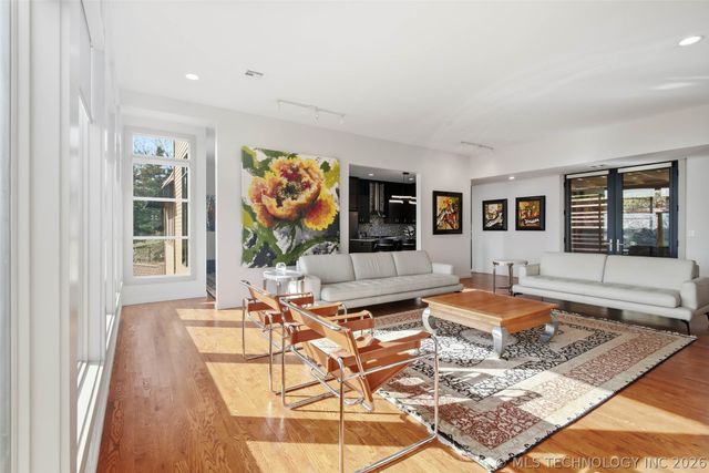 219 W Victoria Street, Tulsa, OK 74106