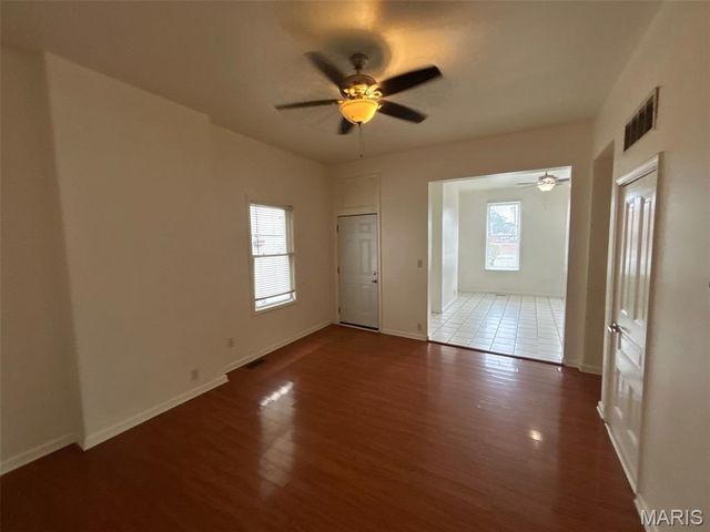 3342 Iowa Avenue, St Louis, MO 63118