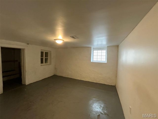3342 Iowa Avenue, St Louis, MO 63118