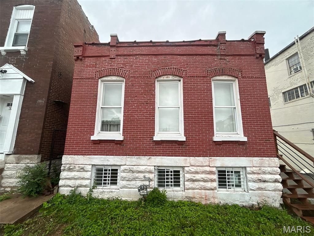 3342 Iowa Avenue, St Louis, MO 63118