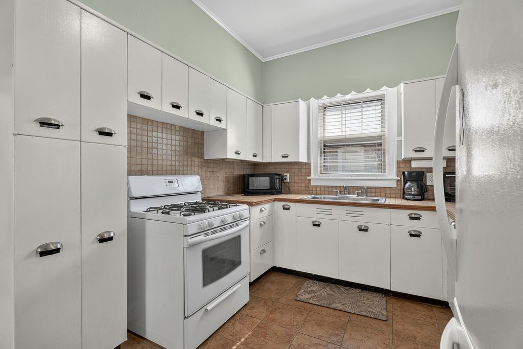 1131 Troost Avenue, Forest Park, IL 60130 — photo 4