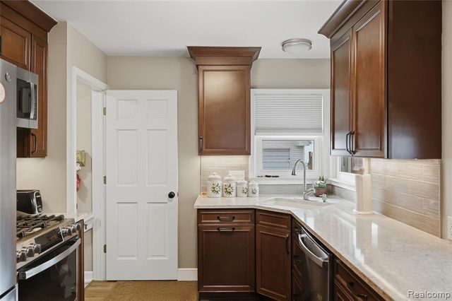 28961 Joan Street, Saint Clair Shores, MI 48081