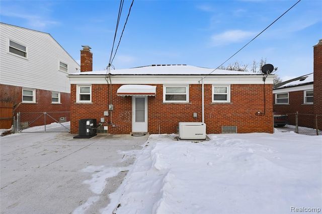 28961 Joan Street, Saint Clair Shores, MI 48081