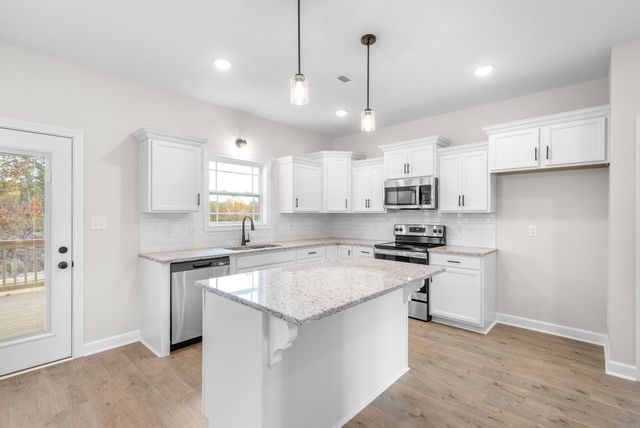 313 Wesson Dr, Clarksville, TN 37043