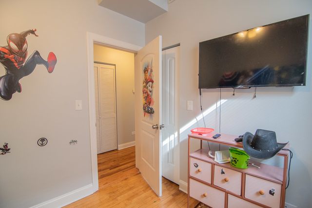 1358 N Artesian Avenue 2F, Chicago, IL 60622