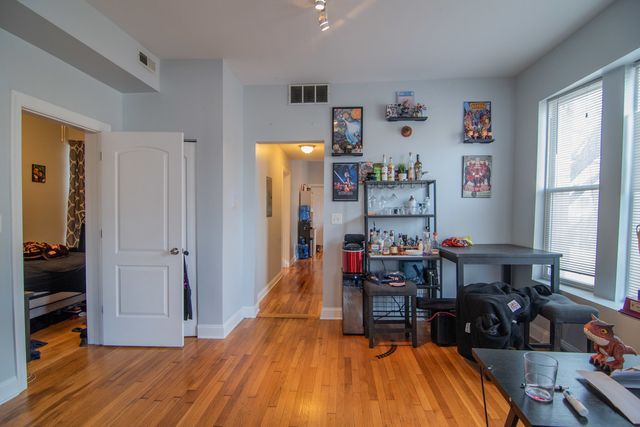 1358 N Artesian Avenue 2F, Chicago, IL 60622