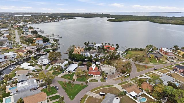 1801 BAYOU GRANDE BOULEVARD NE, St Petersburg, FL 33703