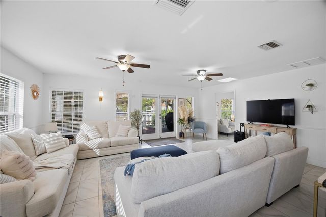 1801 BAYOU GRANDE BOULEVARD NE, St Petersburg, FL 33703