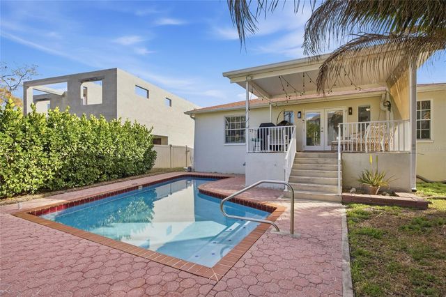 1801 BAYOU GRANDE BOULEVARD NE, St Petersburg, FL 33703