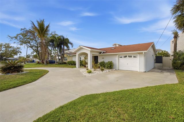 1801 BAYOU GRANDE BOULEVARD NE, St Petersburg, FL 33703
