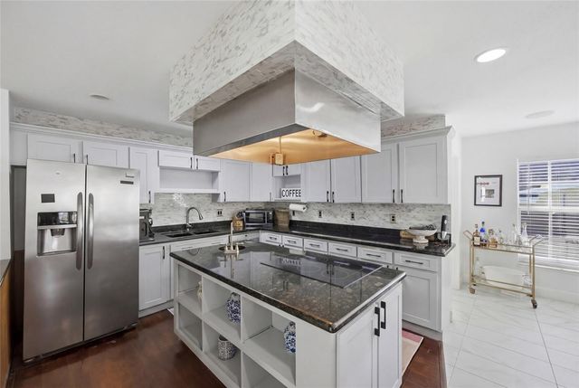 1801 BAYOU GRANDE BOULEVARD NE, St Petersburg, FL 33703