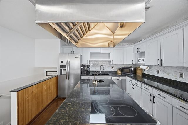 1801 BAYOU GRANDE BOULEVARD NE, St Petersburg, FL 33703