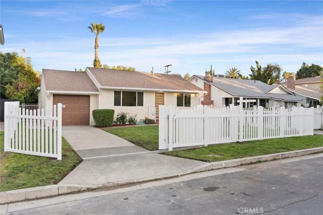 4534 Lennox, Sherman Oaks, CA 91423