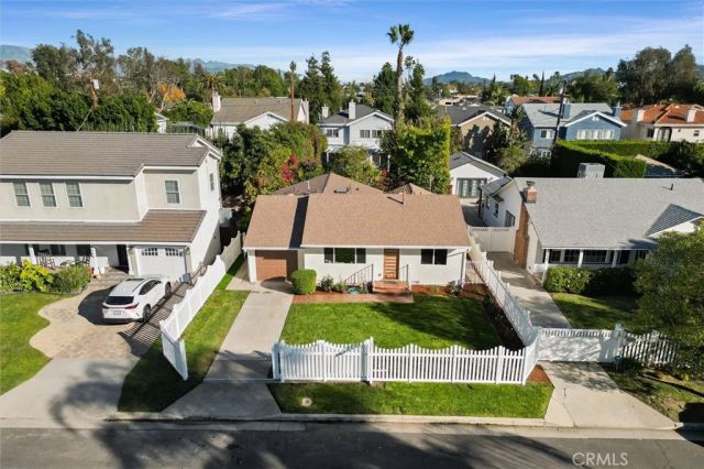 4534 Lennox, Sherman Oaks, CA 91423