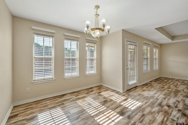 672 Inwood St, Mineola, TX 75773